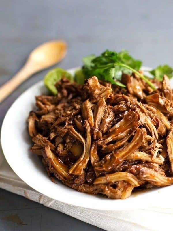 Honey Glazed Crockpot Chicken Adobo - simple pantry ingredients, hardly any hands-on time, 200 calories. | https://trim-solution.today
