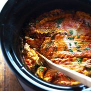 Super Easy Skinny Veggie Crockpot Lasagna - a handful of simple ingredients for a healthy family dinner. | https://trim-solution.today