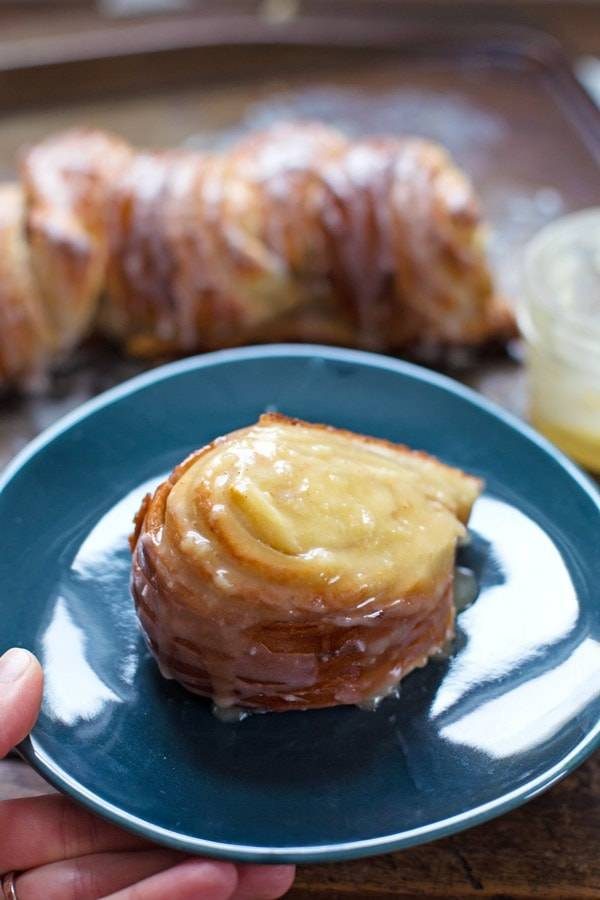 Cinnamon Roll Pull Apart Bread on a blue plate.